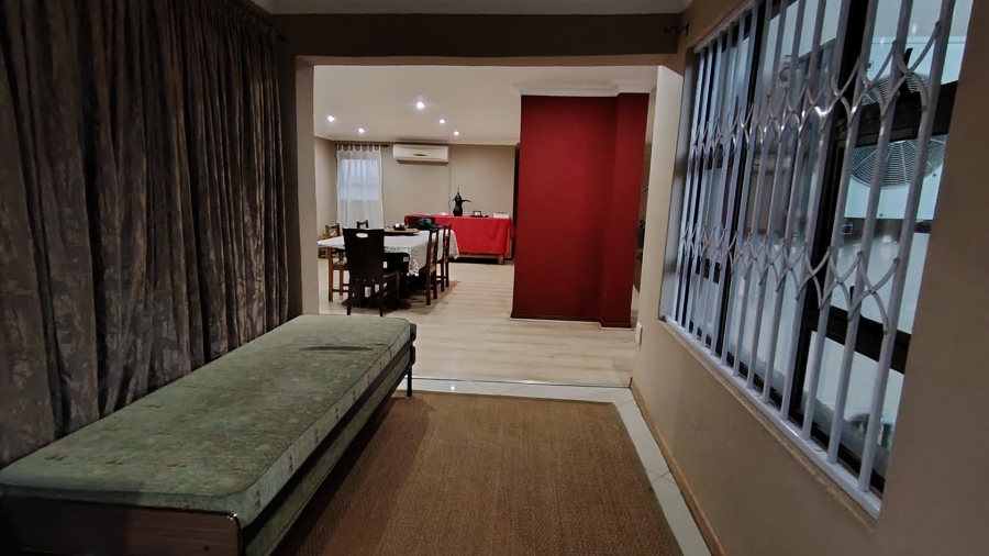 4 Bedroom Property for Sale in Rooihuiskraal North Gauteng