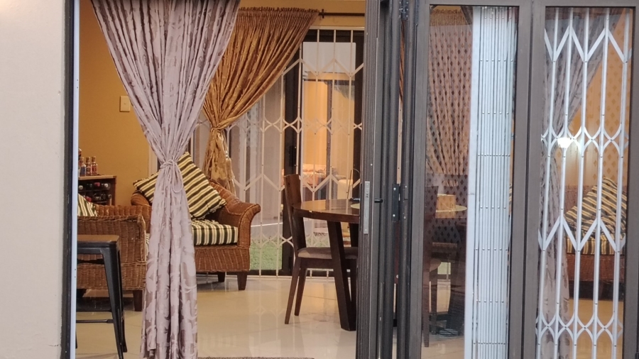 4 Bedroom Property for Sale in Rooihuiskraal North Gauteng