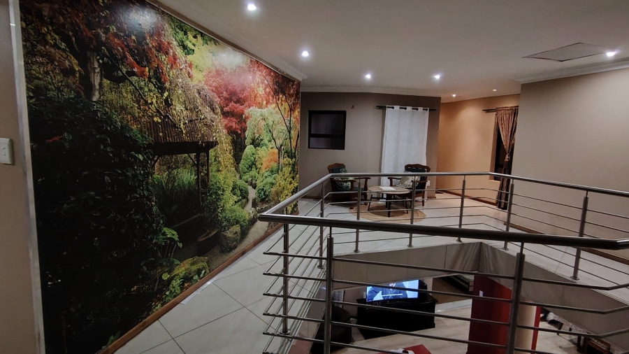 4 Bedroom Property for Sale in Rooihuiskraal North Gauteng
