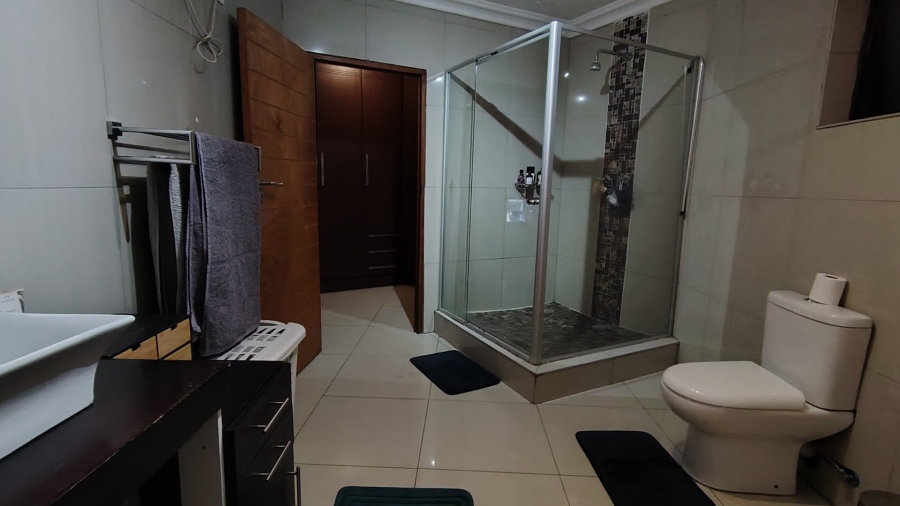 4 Bedroom Property for Sale in Rooihuiskraal North Gauteng