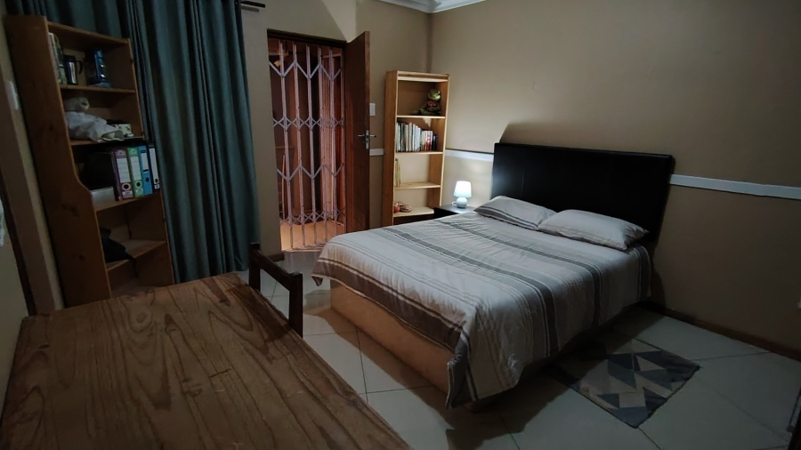 4 Bedroom Property for Sale in Rooihuiskraal North Gauteng