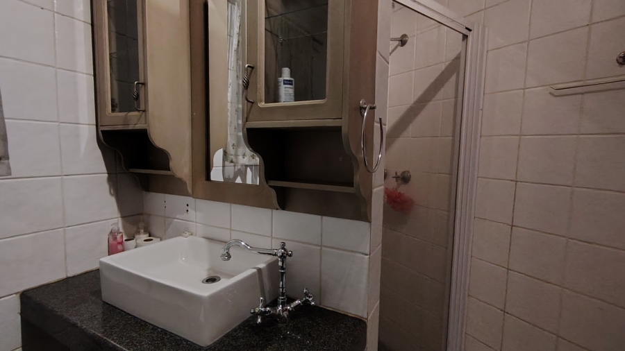 4 Bedroom Property for Sale in Rooihuiskraal North Gauteng