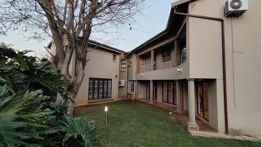 4 Bedroom Property for Sale in Rooihuiskraal North Gauteng