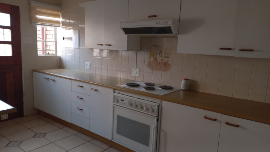 To Let 3 Bedroom Property for Rent in Ridgeway Gauteng