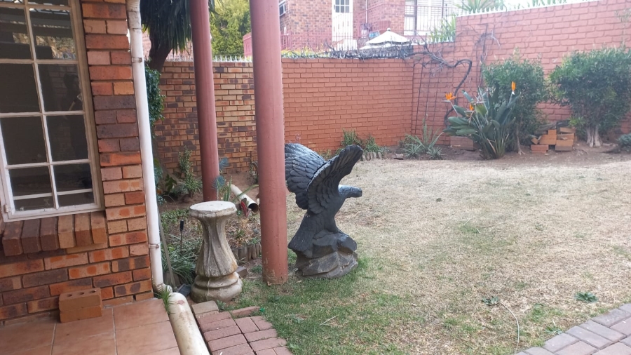 To Let 3 Bedroom Property for Rent in Ridgeway Gauteng