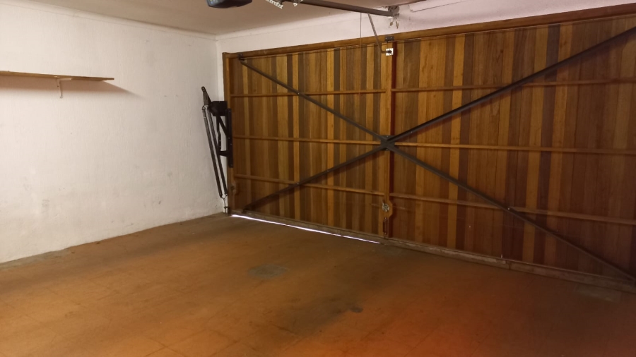 To Let 3 Bedroom Property for Rent in Ridgeway Gauteng