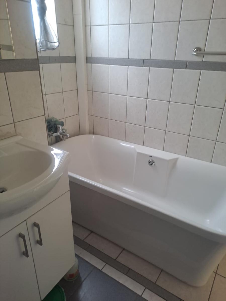 To Let 2 Bedroom Property for Rent in Eden Glen Gauteng