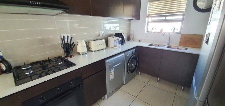 2 Bedroom Property for Sale in Greenstone Ridge Gauteng