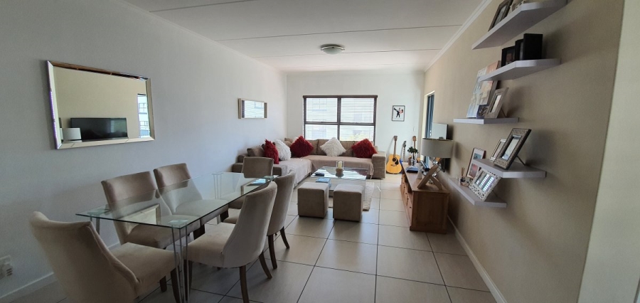 2 Bedroom Property for Sale in Greenstone Ridge Gauteng