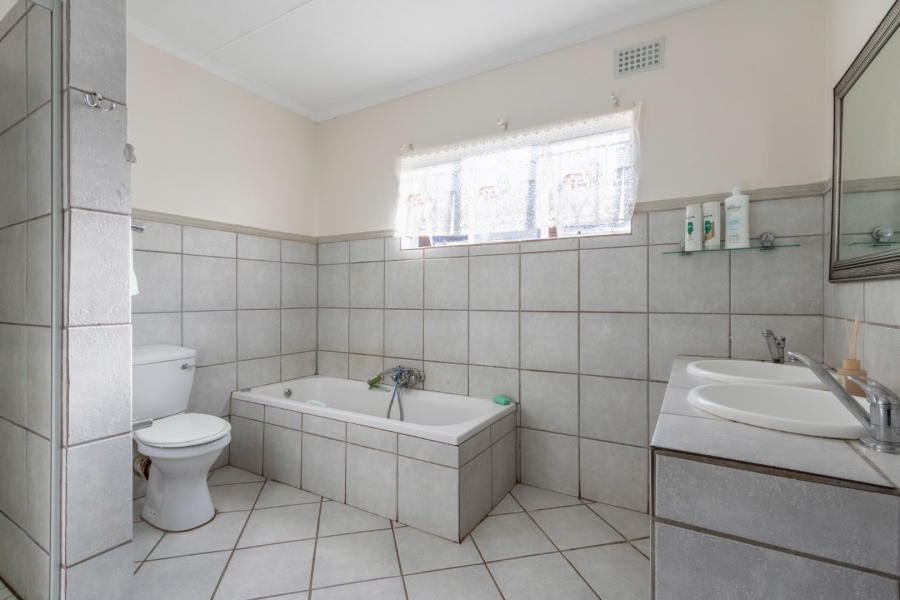 To Let 3 Bedroom Property for Rent in Impala Park Gauteng