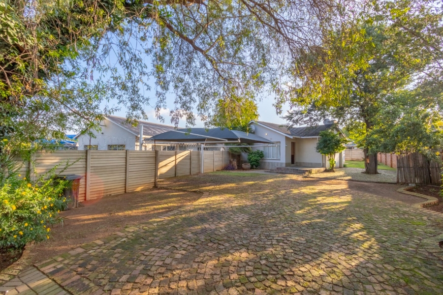 To Let 3 Bedroom Property for Rent in Impala Park Gauteng