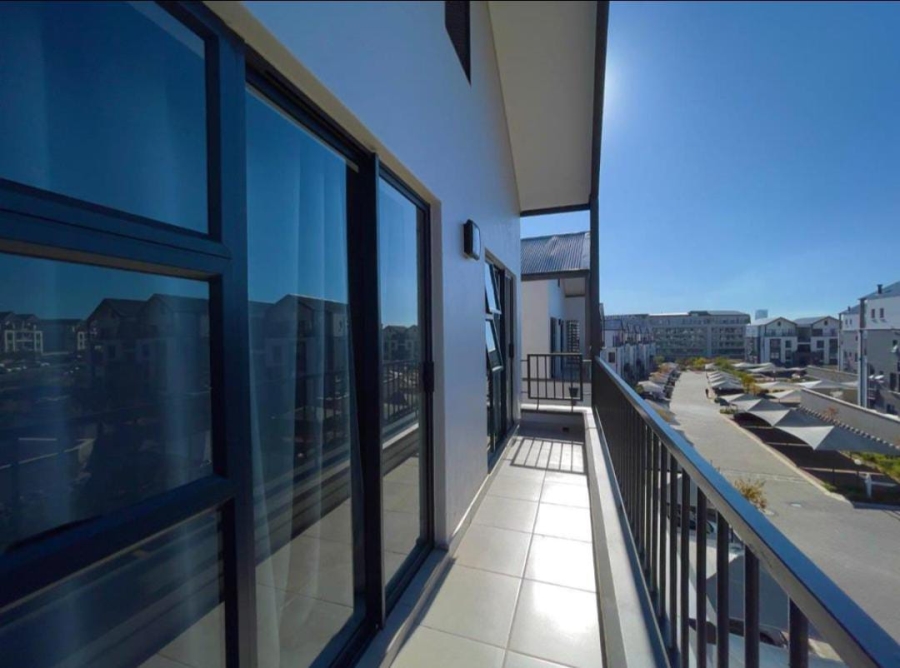 To Let 2 Bedroom Property for Rent in Waterfall Gauteng