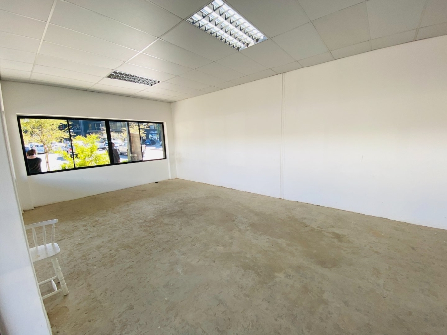 To Let commercial Property for Rent in Bromhof Gauteng