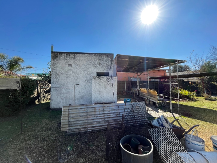 3 Bedroom Property for Sale in New Redruth Gauteng