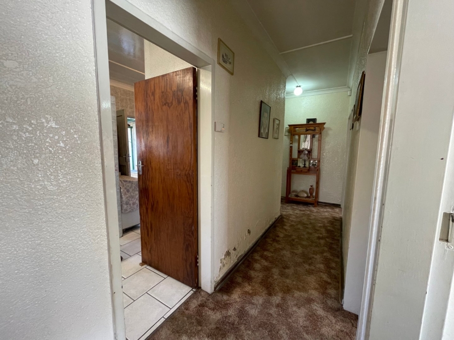 3 Bedroom Property for Sale in New Redruth Gauteng
