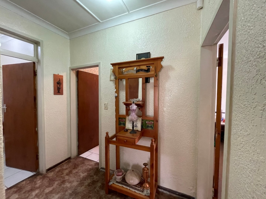 3 Bedroom Property for Sale in New Redruth Gauteng