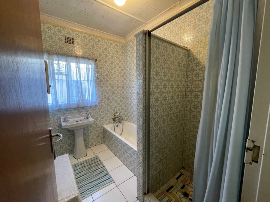 3 Bedroom Property for Sale in New Redruth Gauteng