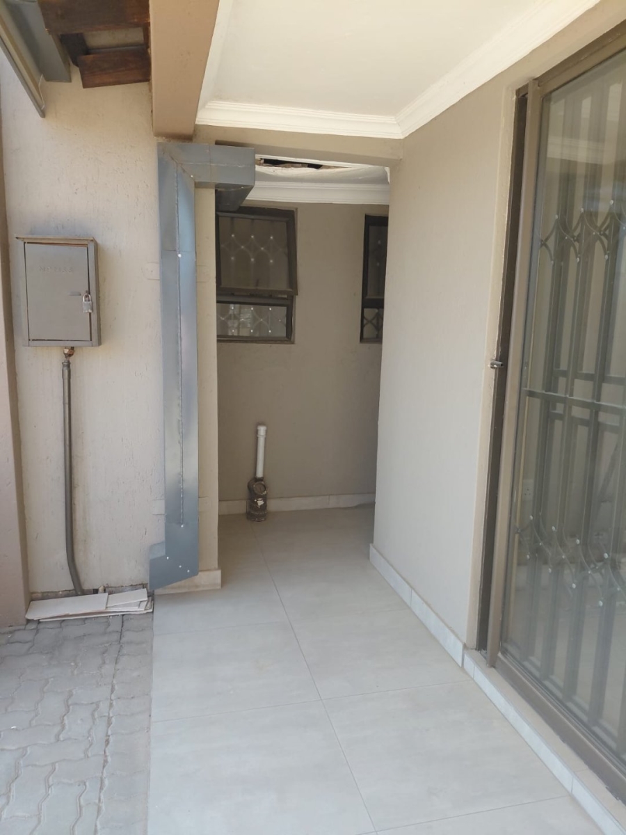 To Let 2 Bedroom Property for Rent in Soshanguve FF Gauteng