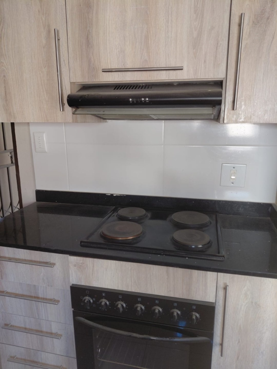 To Let 2 Bedroom Property for Rent in Soshanguve FF Gauteng