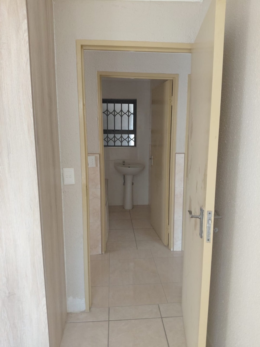 To Let 2 Bedroom Property for Rent in Soshanguve FF Gauteng