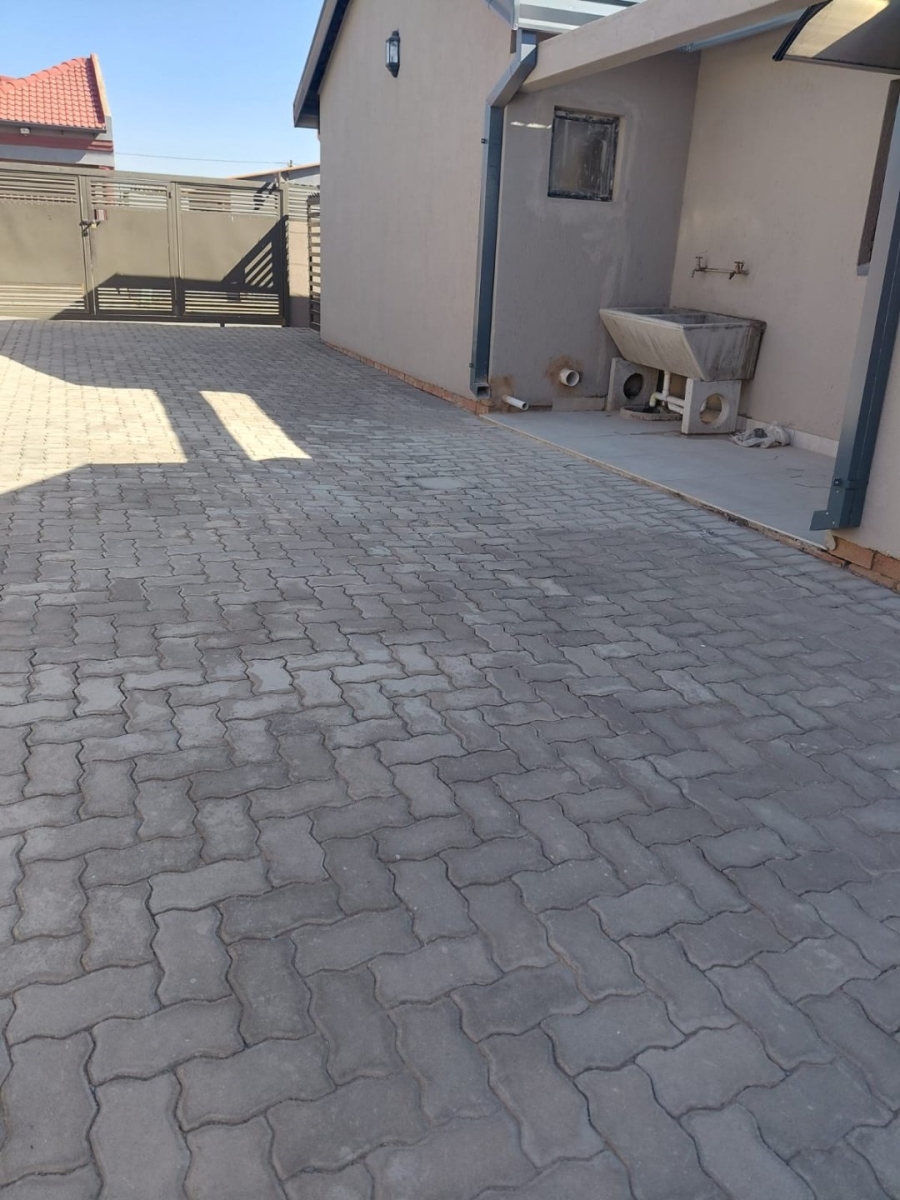 To Let 2 Bedroom Property for Rent in Soshanguve FF Gauteng