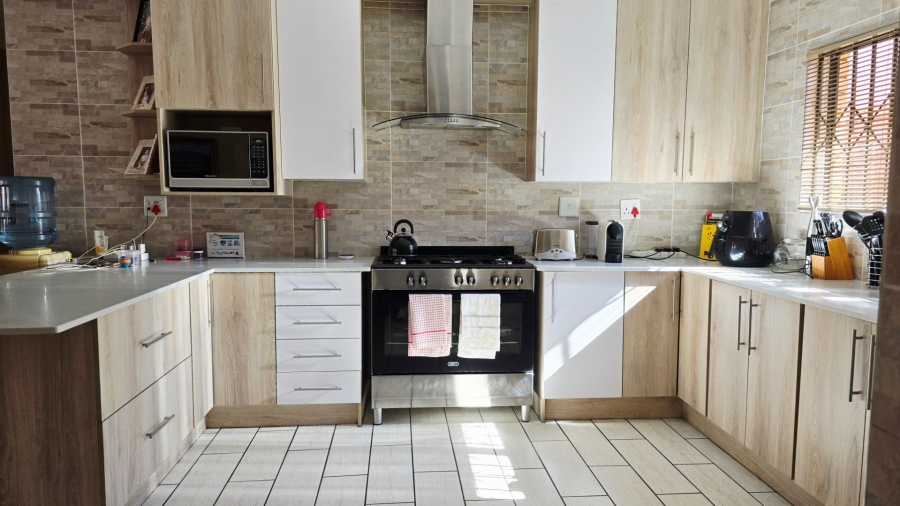 4 Bedroom Property for Sale in New Redruth Gauteng