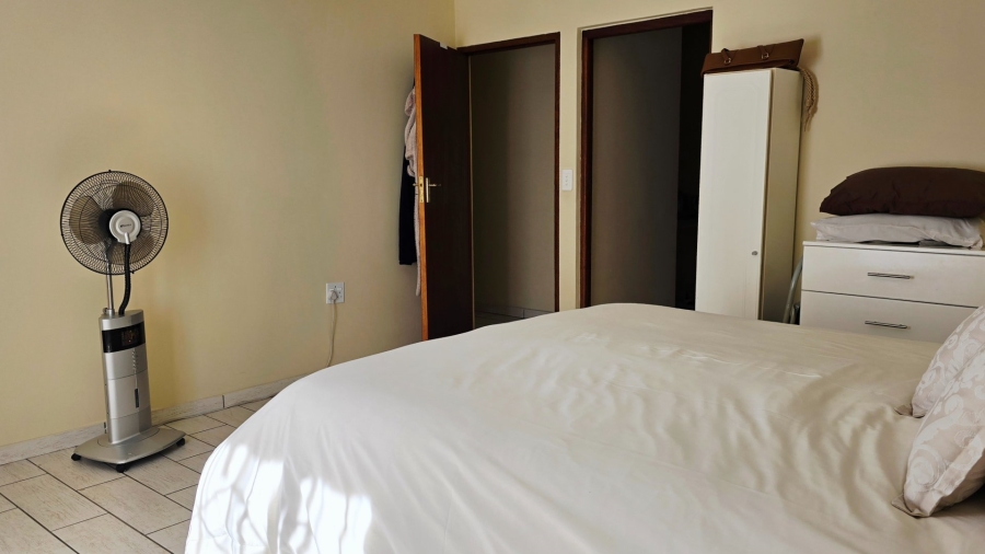 4 Bedroom Property for Sale in New Redruth Gauteng