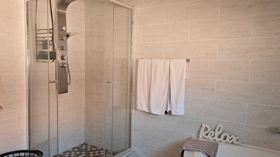 4 Bedroom Property for Sale in New Redruth Gauteng