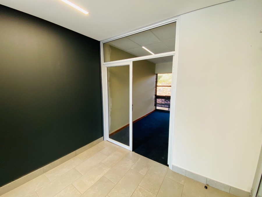 To Let commercial Property for Rent in Strubensvallei Gauteng