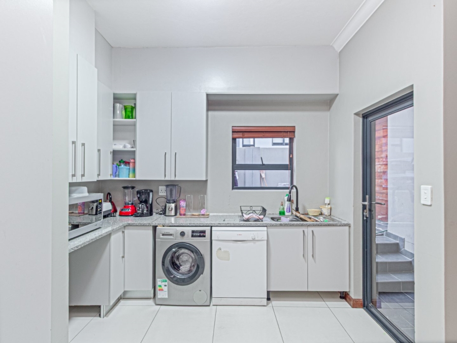 4 Bedroom Property for Sale in Copperleaf Estate Gauteng