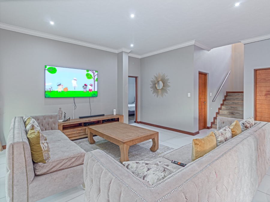 4 Bedroom Property for Sale in Copperleaf Estate Gauteng