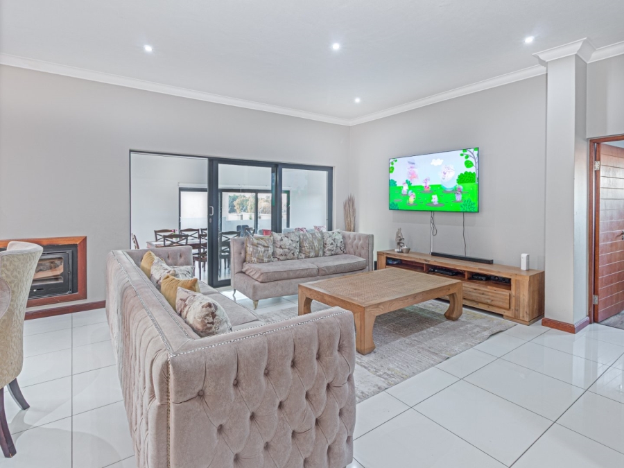 4 Bedroom Property for Sale in Copperleaf Estate Gauteng