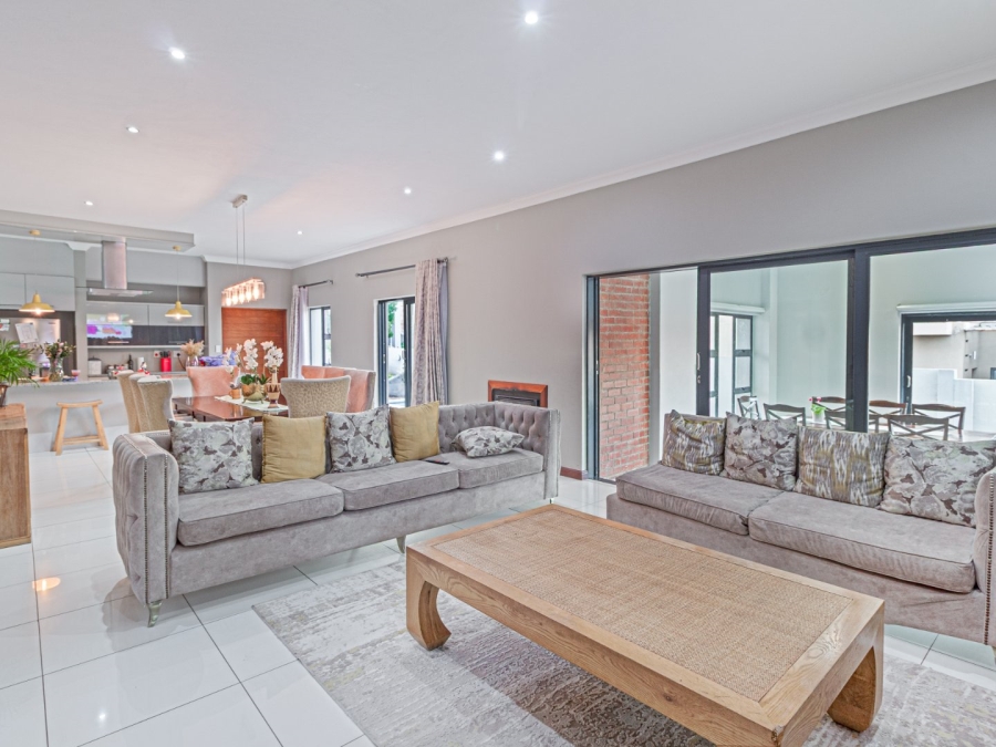 4 Bedroom Property for Sale in Copperleaf Estate Gauteng
