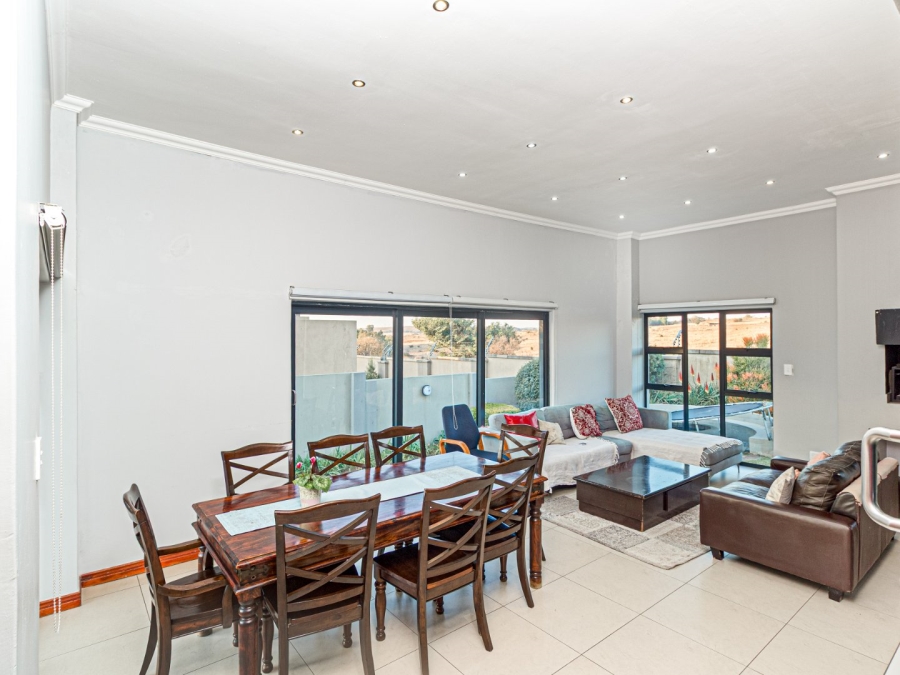 4 Bedroom Property for Sale in Copperleaf Estate Gauteng