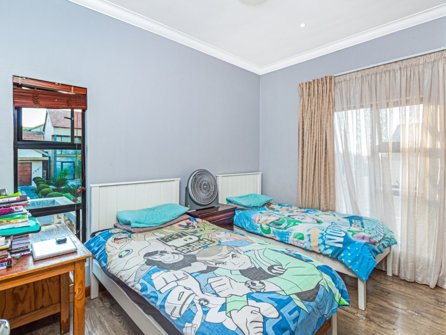4 Bedroom Property for Sale in Copperleaf Estate Gauteng