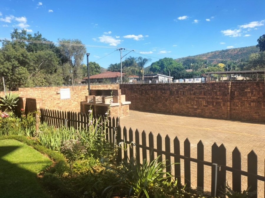 2 Bedroom Property for Sale in Pretoria North Gauteng