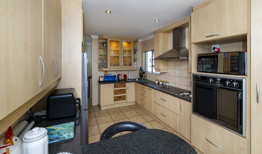 3 Bedroom Property for Sale in Greenstone Hill Gauteng