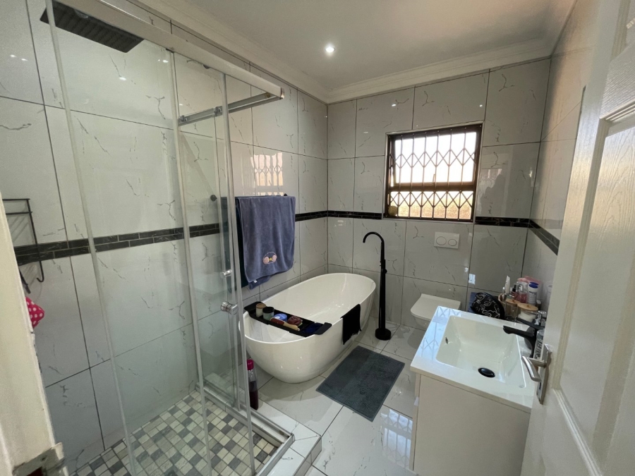 3 Bedroom Property for Sale in New Redruth Gauteng