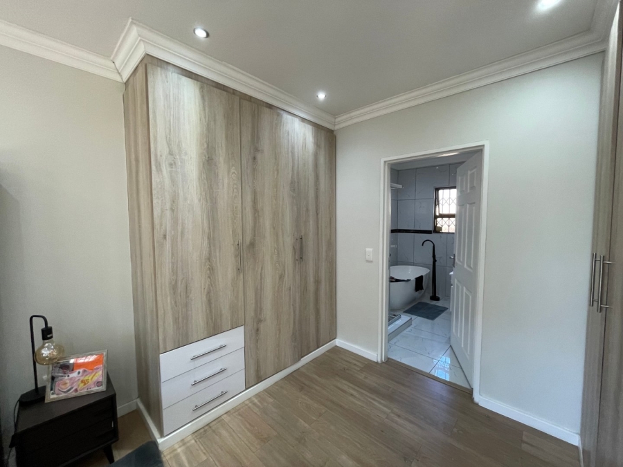 3 Bedroom Property for Sale in New Redruth Gauteng