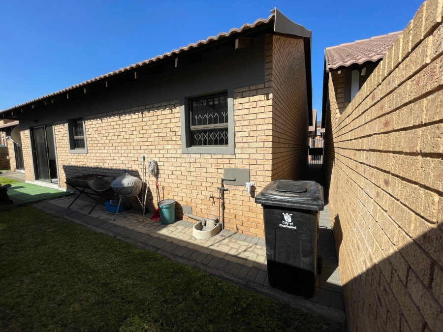 3 Bedroom Property for Sale in New Redruth Gauteng