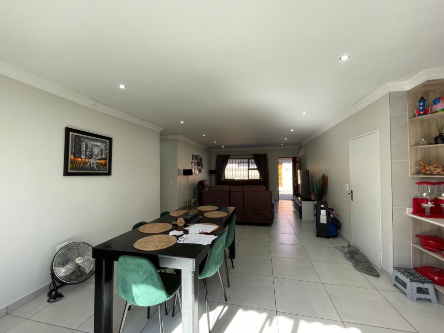 3 Bedroom Property for Sale in New Redruth Gauteng