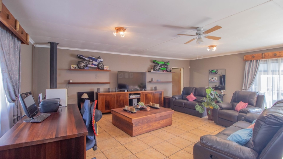 3 Bedroom Property for Sale in Selcourt Gauteng