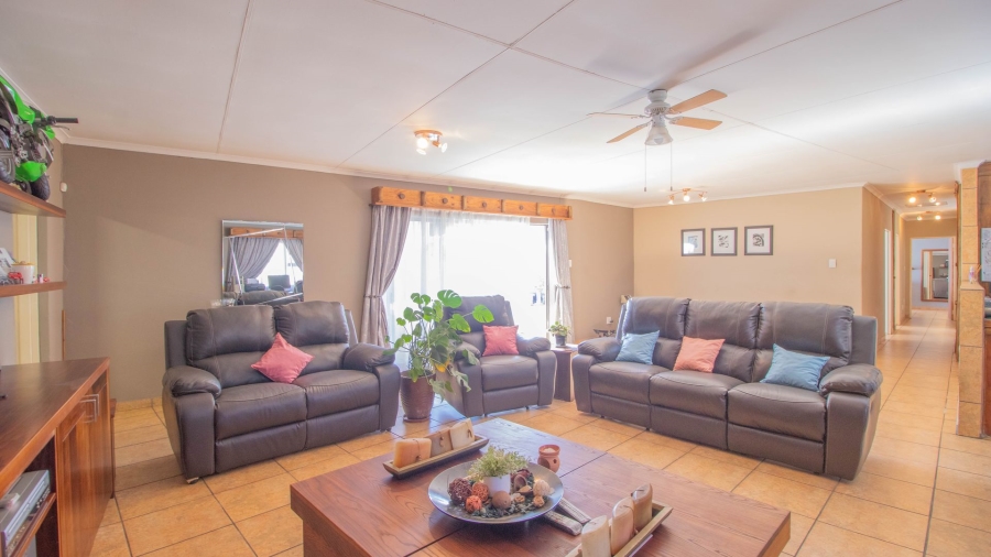 3 Bedroom Property for Sale in Selcourt Gauteng