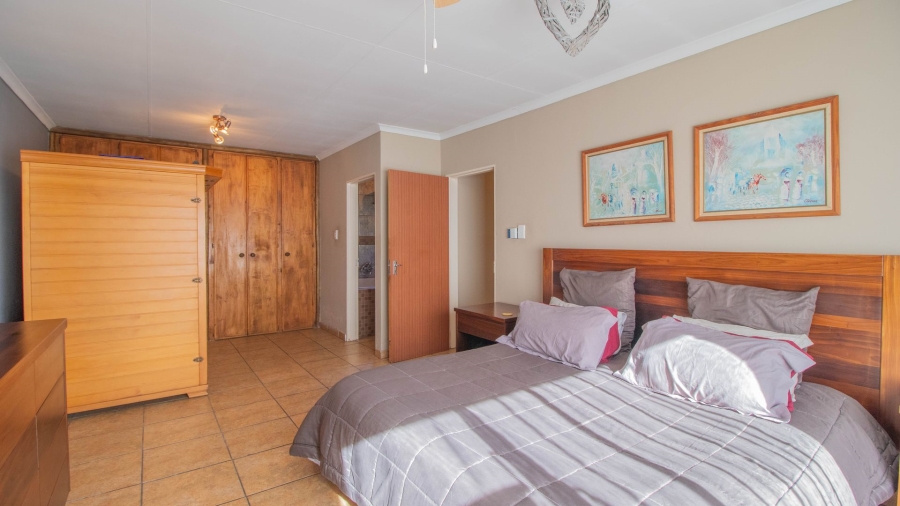 3 Bedroom Property for Sale in Selcourt Gauteng