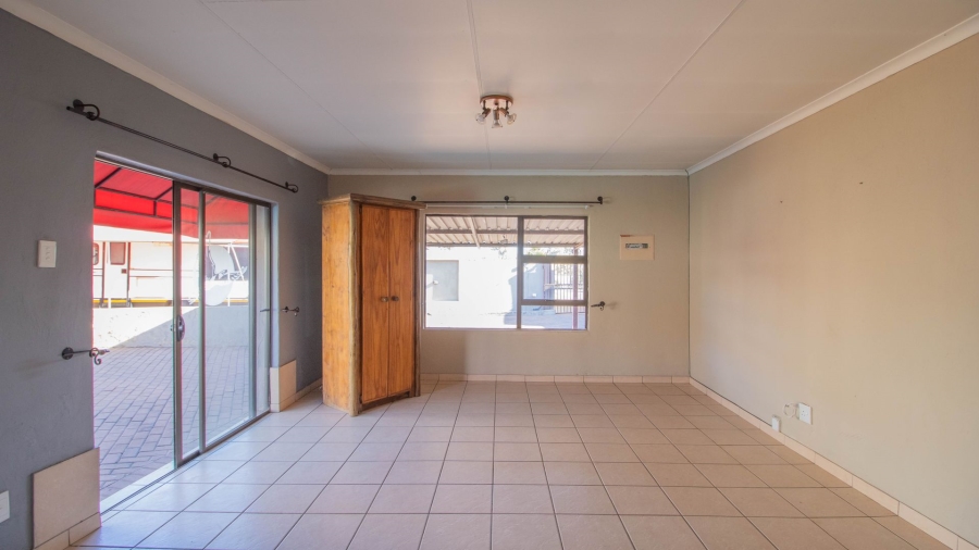 3 Bedroom Property for Sale in Selcourt Gauteng