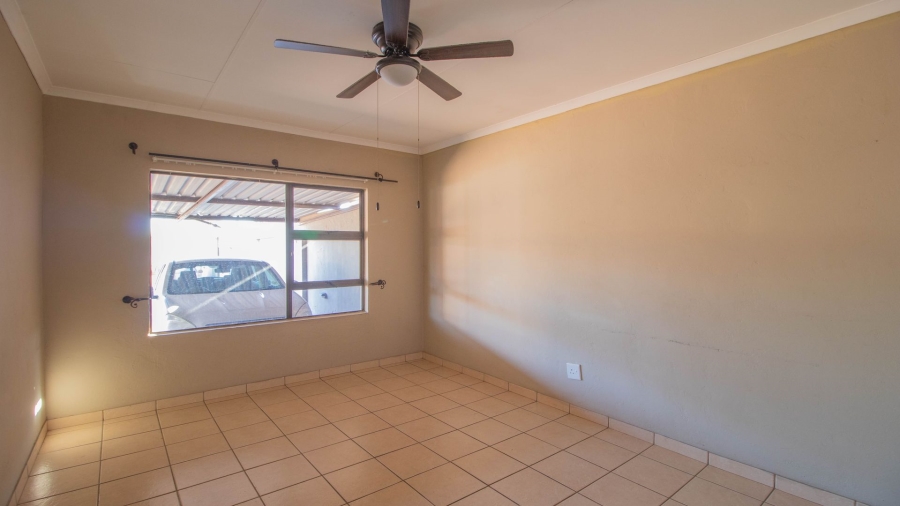 3 Bedroom Property for Sale in Selcourt Gauteng