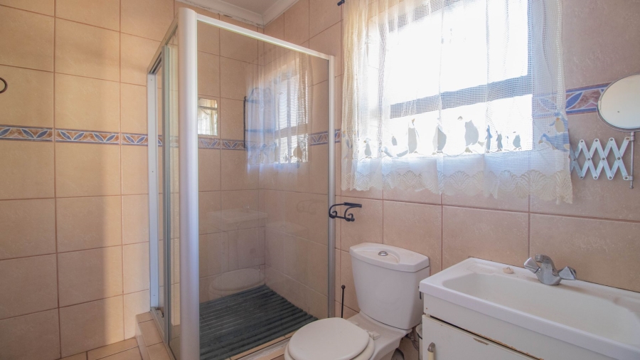 3 Bedroom Property for Sale in Selcourt Gauteng