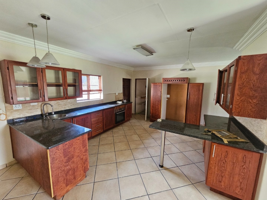 To Let 3 Bedroom Property for Rent in Monavoni Gauteng