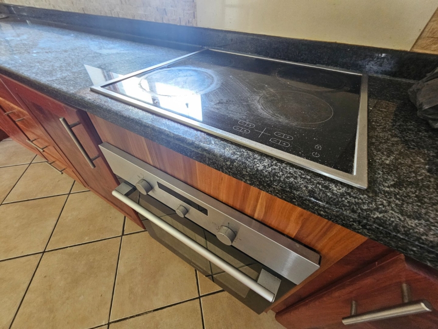 To Let 3 Bedroom Property for Rent in Monavoni Gauteng