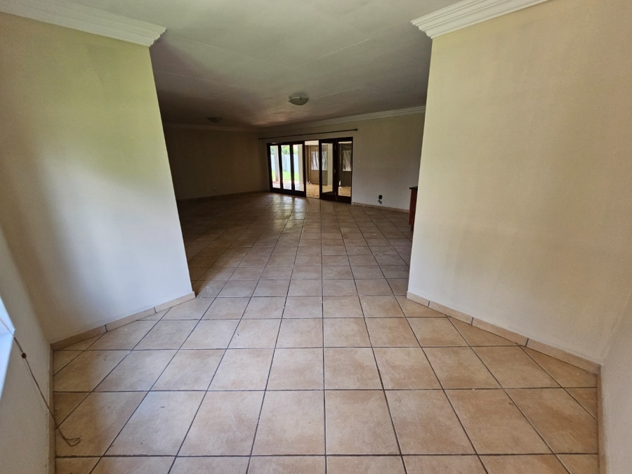 To Let 3 Bedroom Property for Rent in Monavoni Gauteng